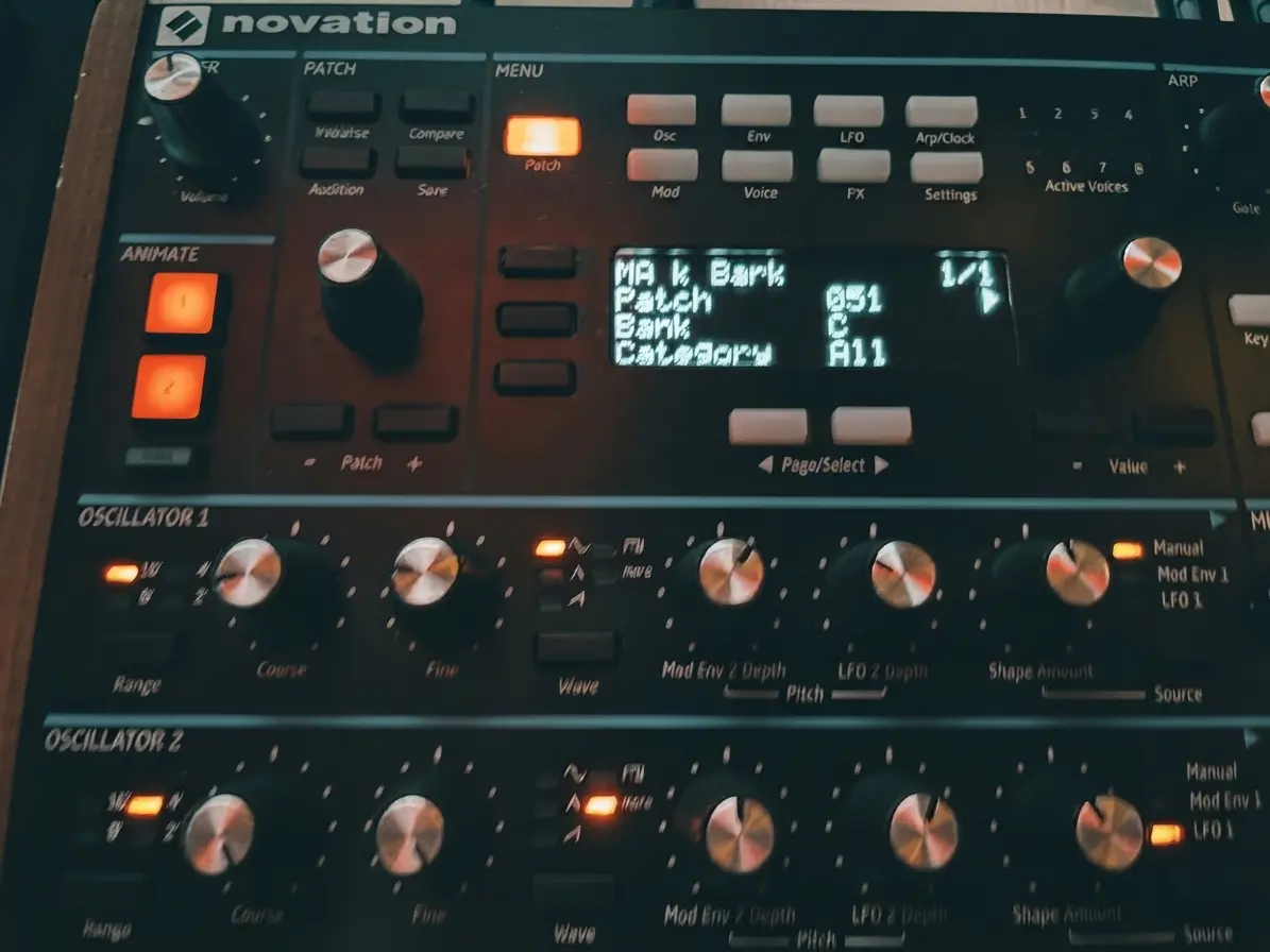 Novation Peak synthesizer - SonarHouse Stüdyo A ekipmanı