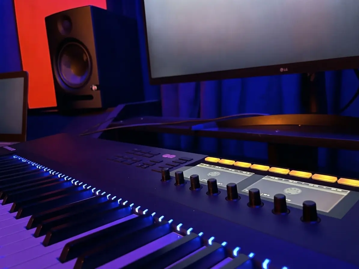 SonarHouse Stüdyo B prodüksiyon istasyonu detayı